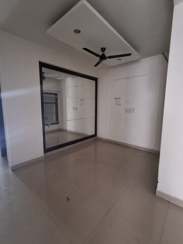 Room in 3 BHK Apartment at Dhakoli – for Rent