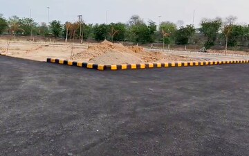Land For Sale in Gautam Buddha University