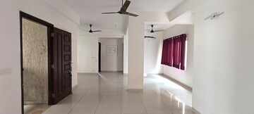 Building Lobby in 3 BHK Builder Floor at BPTP Amstoria, Sector 102 – for Rent