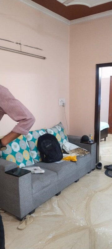 Living Room in 2 BHK Independent House at Sector 49 – for Rent