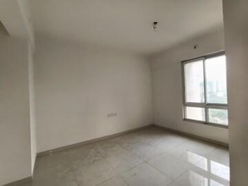 Room in 2 BHK Apartment at Puranik Rumah Bali, Ghodbunder Road – for Rent