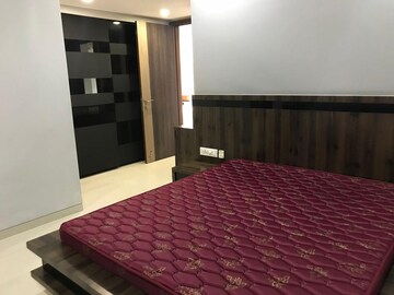 Bedroom in 3 BHK Apartment at Tulsi Apartment Chembur, Chembur – for Rent