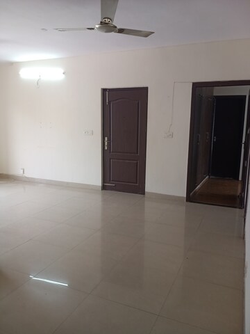 Room in 3 BHK Independent House at Sector 84 – for Rent