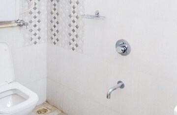 Bathroom in  Pg at Thane West – for Rent