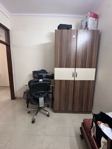 Furnished Amenities in 2 BHK Independent House at Sushant Lok I – for Rent