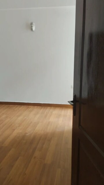 Room in 2 BHK Apartment at Rishabh Cloud 9, Sector 1 Vaishali – for Sale