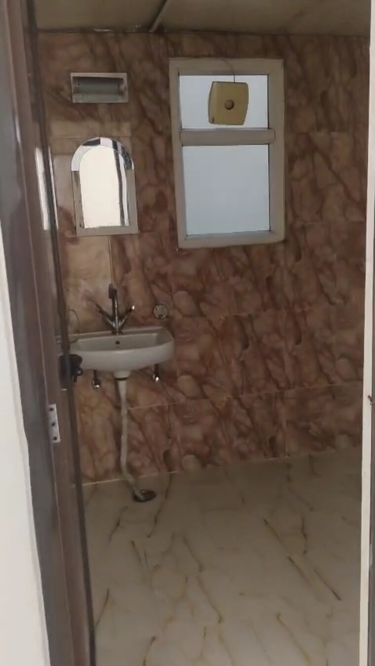 Bathroom, rishabh-cloud-9 2 Bedroom 1080 Sq.Ft. Apartment In Sector 1 Vaishali Ghaziabad 8847773