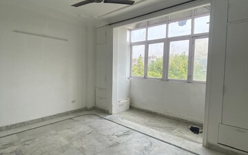 2 BHK Builder Floor For Rent in Sarvapriya Vihar