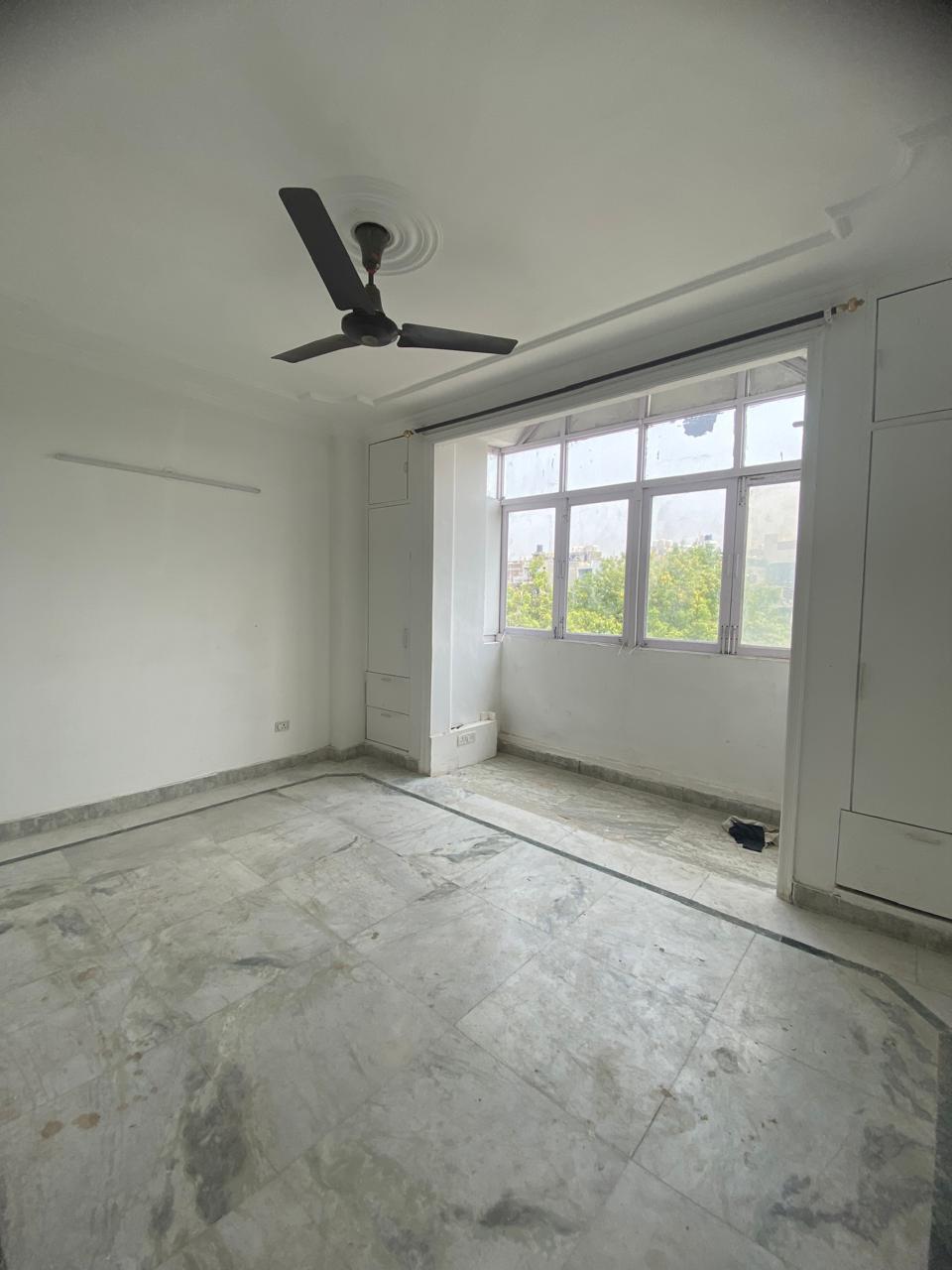 2 BHK Builder Floor For Rent in Sarvapriya Vihar