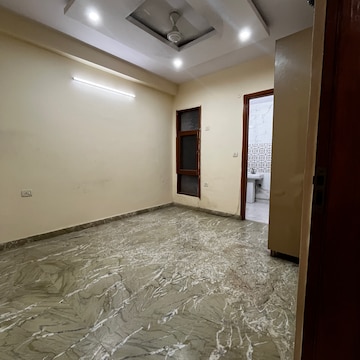 Room in 4 BHK Builder Floor at Ashoka Enclave Faridabad, Ashoka Enclave – for Rent