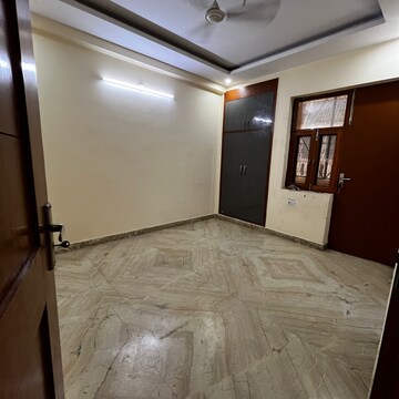 Bedroom in 4 BHK Builder Floor at Ashoka Enclave Faridabad, Ashoka Enclave – for Rent