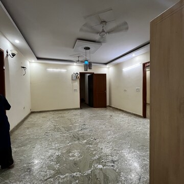 Room in 4 BHK Builder Floor at Ashoka Enclave Faridabad, Ashoka Enclave – for Rent