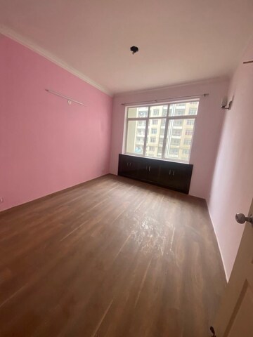 Room in 2 BHK Apartment at Cosmos Express 99, Sector 99 – for Sale