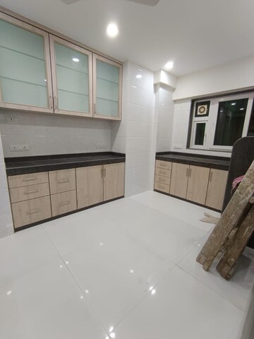 Room in 3 BHK Apartment at Rajat Apartments, Malabar Hill – for Rent