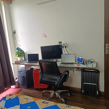 Team Area in 3 BHK Builder Floor at Ashoka Enclave Faridabad, Ashoka Enclave – for Rent