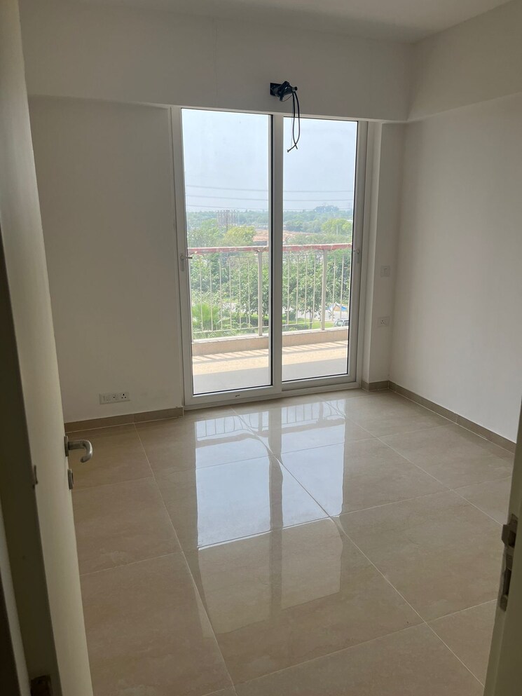 Room, hero-homes-gurgaon 3 Bedroom 1389 Sq.Ft. Apartment In Sector 104 Gurgaon 8848000