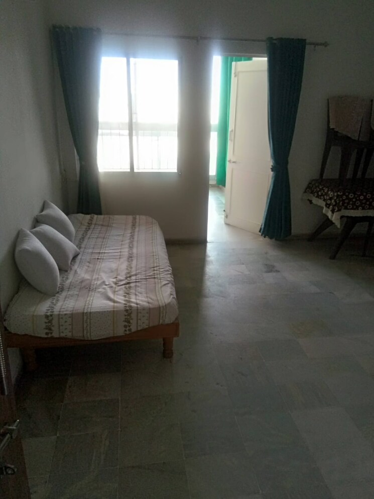 Room, vastrapur 2 Bedroom 1200 Sq.Ft. Apartment In Vastrapur Ahmedabad 8848034
