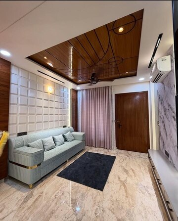 Living Room in 2.5 BHK Builder Floor at Sector 39 – for Rent