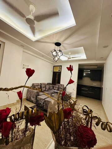 Master Bedroom in 3 BHK Builder Floor at Pamposh Enclave – for Rent