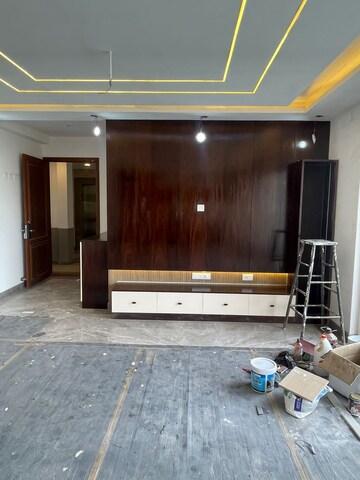 Living Room in 4 BHK Apartment at Prestige Fairfield, Rmv 2nd Stage – for Rent