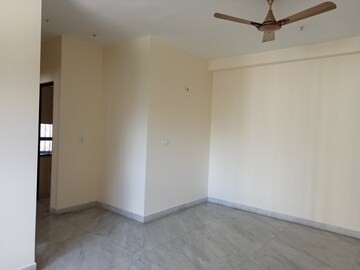Room in 2 BHK Apartment at Lodha Luxuria Priva, Majiwada – for Sale