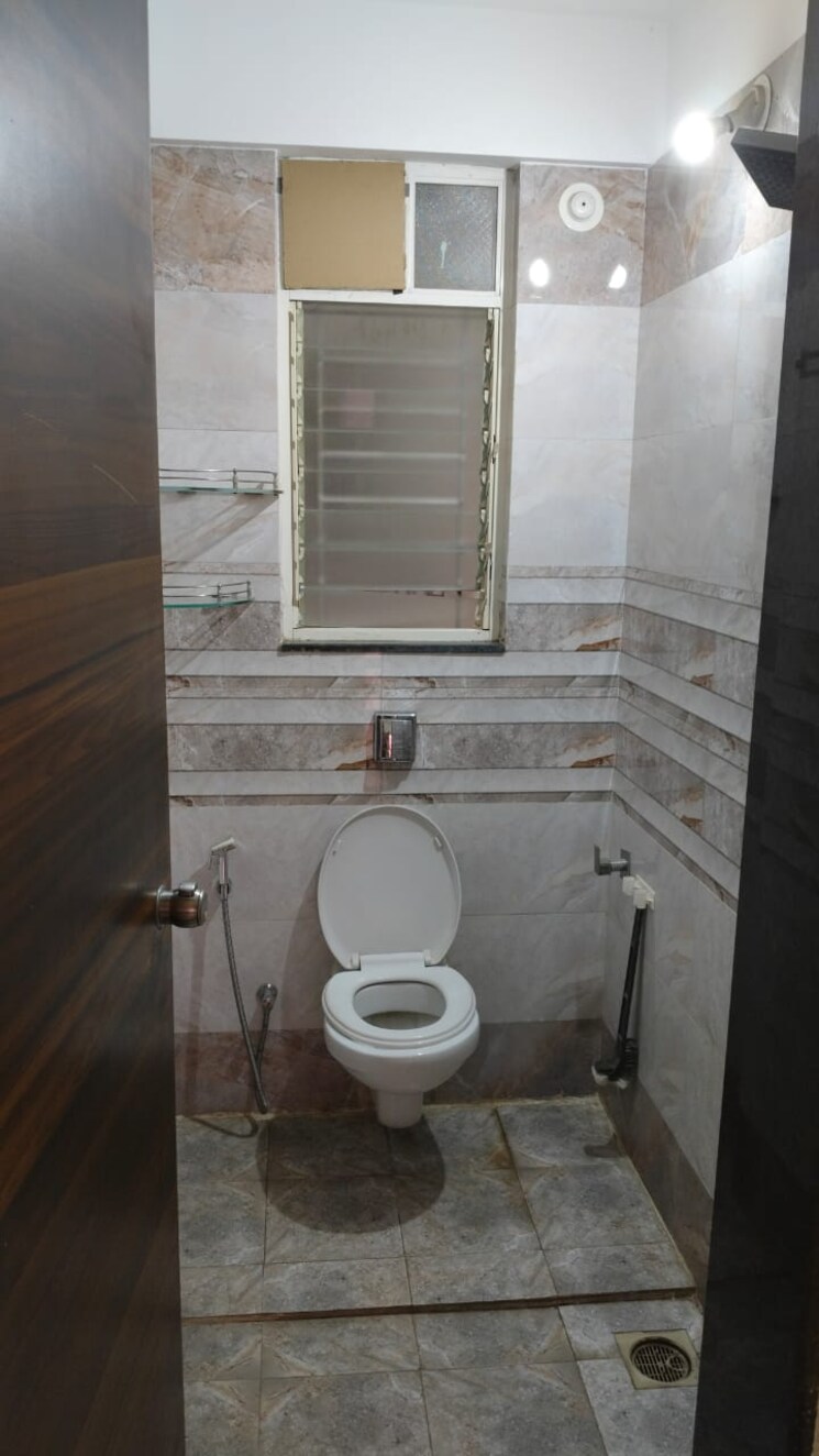 Bathroom, rohan-nilay 2 Bedroom 1110 Sq.Ft. Apartment In Aundh Pune 8848143