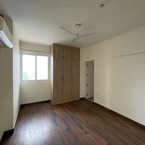 Room in 3 BHK Apartment at Conscient Heritage Max, Sector 102 – for Sale