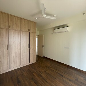 Room in 3 BHK Apartment at Conscient Heritage Max, Sector 102 – for Sale