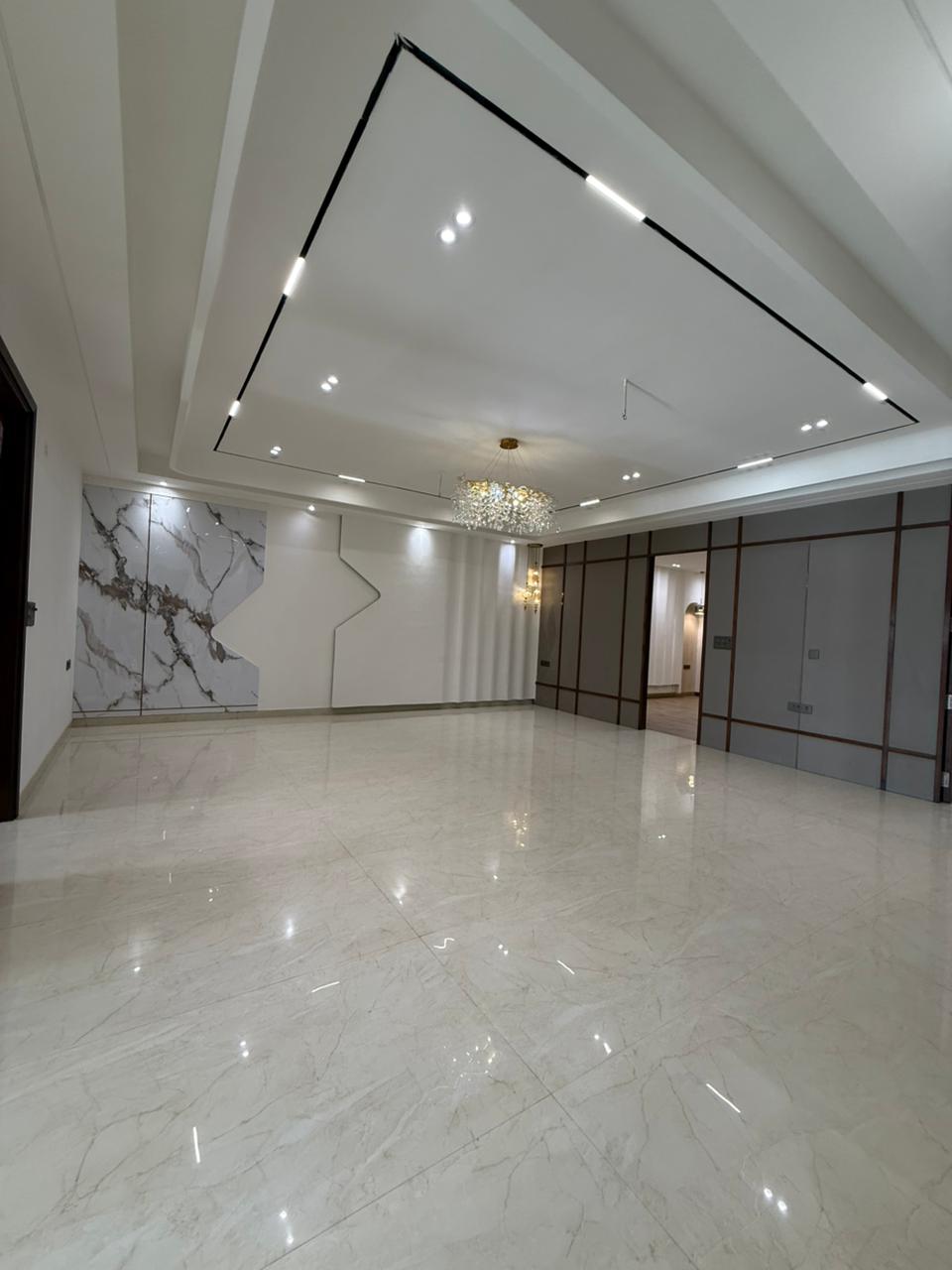 4 BHK + Pooja Room,Study Room 300 Sq.Ft. Builder Floor in Ansal API Esencia