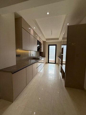 Building Lobby in 4 BHK Builder Floor at Ansal API Esencia, Sector 67 – for Sale