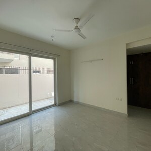 Room in 3 BHK Builder Floor at BPTP Amstoria, Sector 102 – for Sale