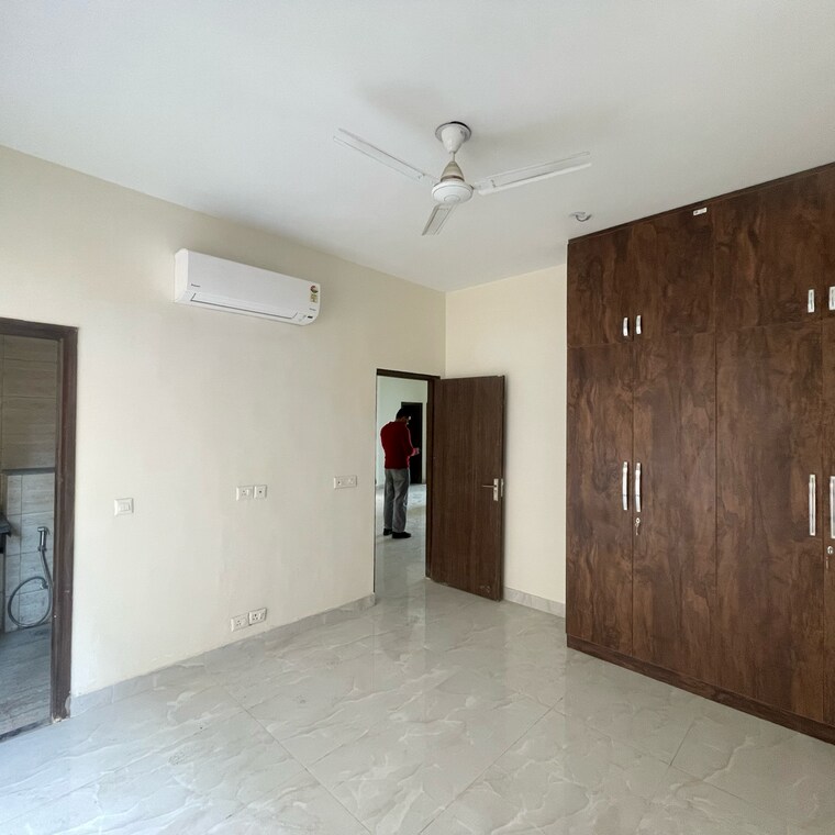 Room, bptp-amstoria 3 Bedroom 2384 Sq.Ft. Builder Floor In Sector 102 Gurgaon 8848196