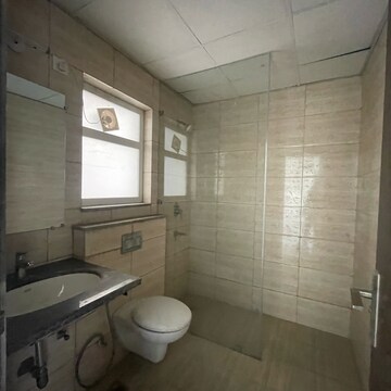 Attached Bathroom in 3 BHK Builder Floor at BPTP Amstoria, Sector 102 – for Sale