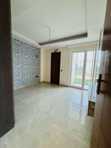 Room in 4 BHK Builder Floor at Ansal API Esencia, Sector 67 – for Sale