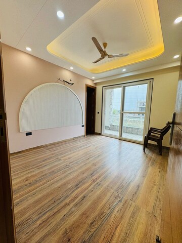 Bedroom in 4 BHK Builder Floor at Ansal API Esencia, Sector 67 – for Sale