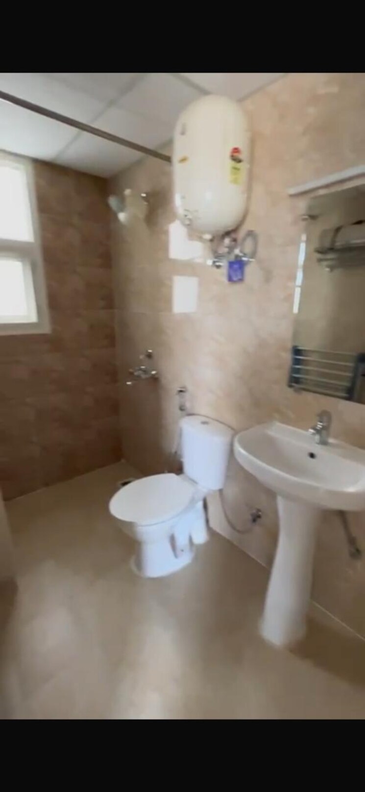 Bathroom, omaxe-waterscapes 3.5 Bedroom 1775 Sq.Ft. Apartment In Gomti Nagar Lucknow 8848212