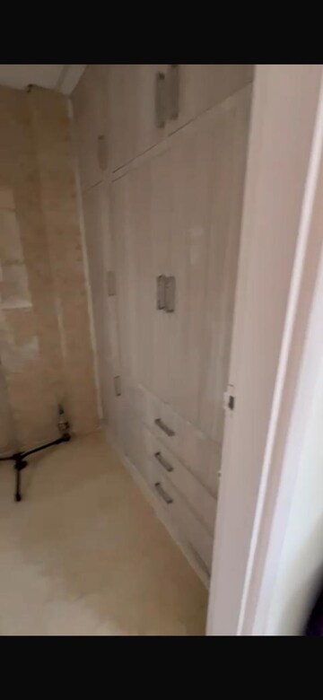 Bathroom in 3.5 BHK Apartment at Omaxe Waterscapes, Gomti Nagar – for Rent