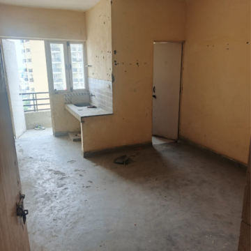 1 RK Apartment For Rent in SLF Anushree, Sector 75