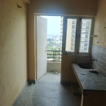 Room in 1 RK Apartment at SLF Anushree, Sector 75 – for Rent