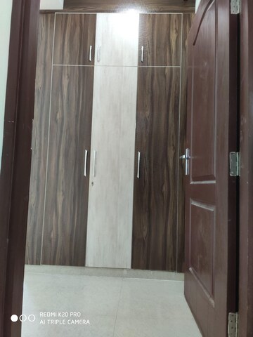 Building Lobby in 3 BHK Apartment at Omaxe R2, Gomti Nagar – for Rent