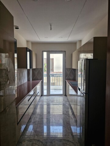 Building Lobby in 2 BHK Builder Floor at Sector 52 – for Rent