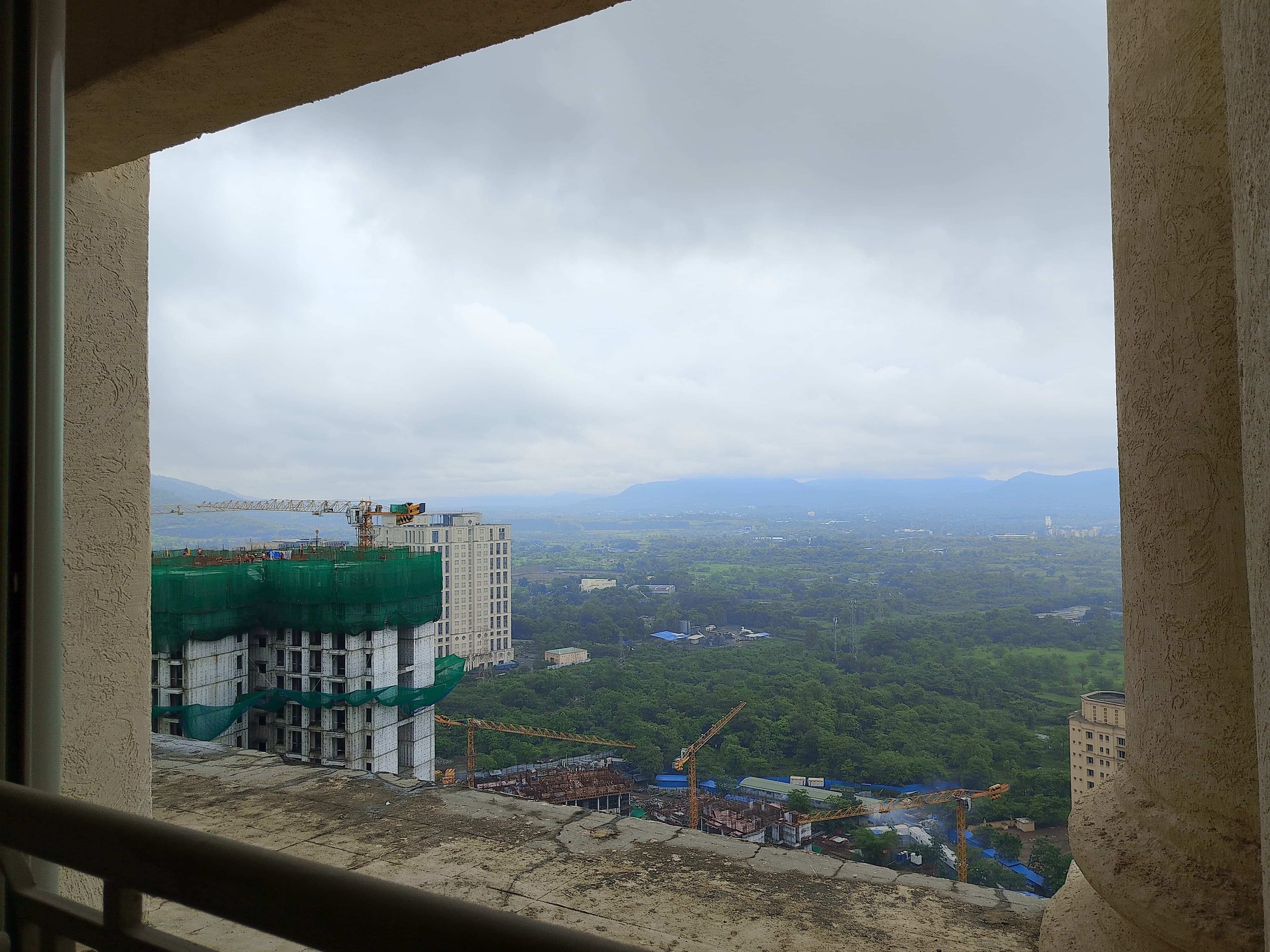 1.5 BHK 570 Sq.Ft. Apartment in Hiranandani Fortune City