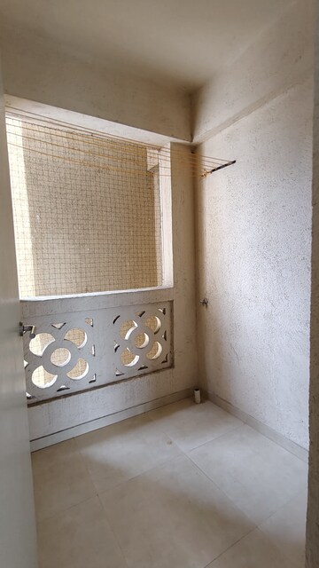 Room in 2 BHK Apartment at Hiranandani Fortune City, New Panvel – for Sale