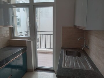 Kitchen in 3 BHK Apartment at Gomti Nagar – for Rent