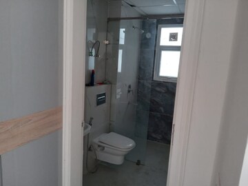 Bathroom in 3 BHK Apartment at Gomti Nagar – for Rent