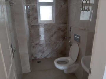 Master Bedroom in 3 BHK Apartment at Gomti Nagar – for Rent