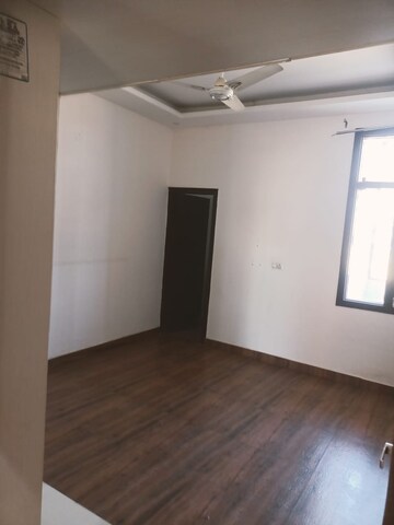 Room in 3 BHK Apartment at Ubber Garden Enclave, Central Derabassi – for Rent