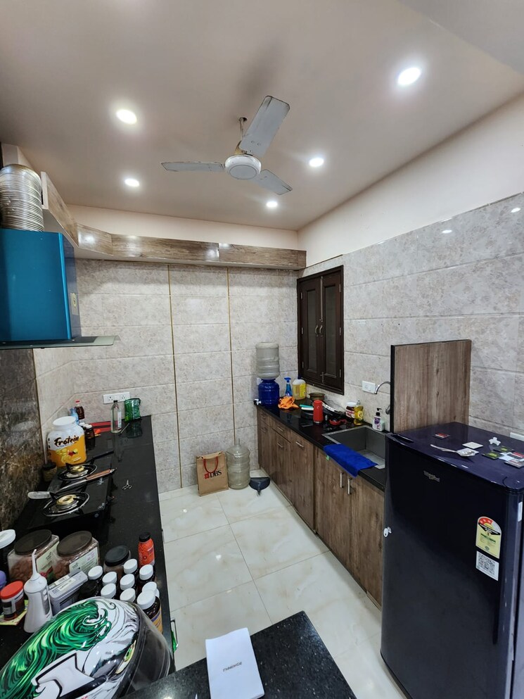 Kitchen, smart-world-gems 3 Bedroom 1423 Sq.Ft. Apartment In Sector 89 Gurgaon 8848300