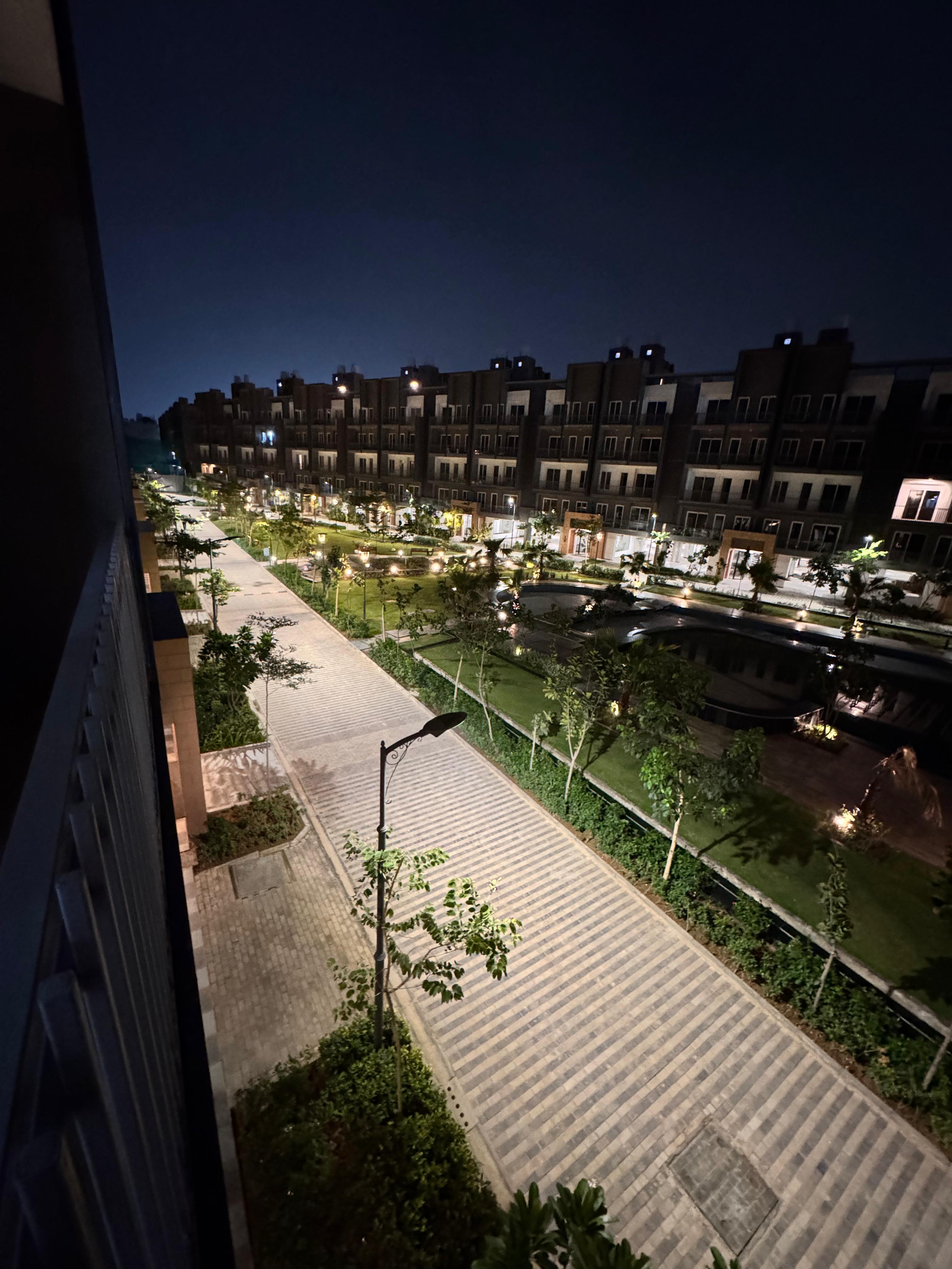 3 BHK + Servant Room,Extra Room Apartment For Rent in Smart World Gems