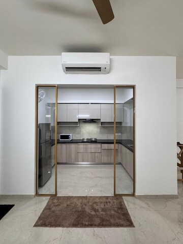 Room in 3 BHK Apartment at Smart World Gems, Sector 89 – for Rent